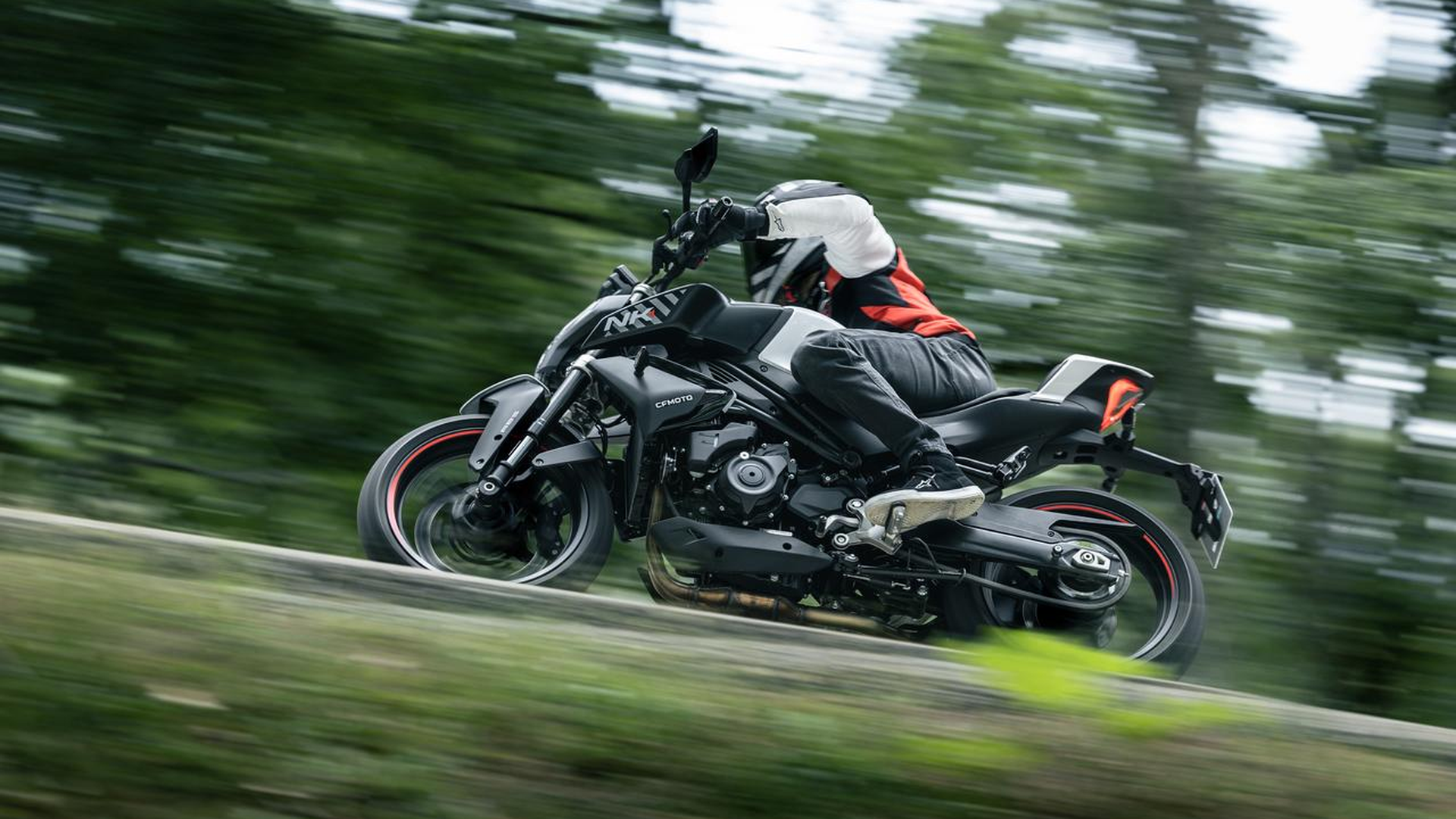 Cfmoto Nk Debutta In Italia La Nuova Naked Di Fascia Media Foto Motoblog