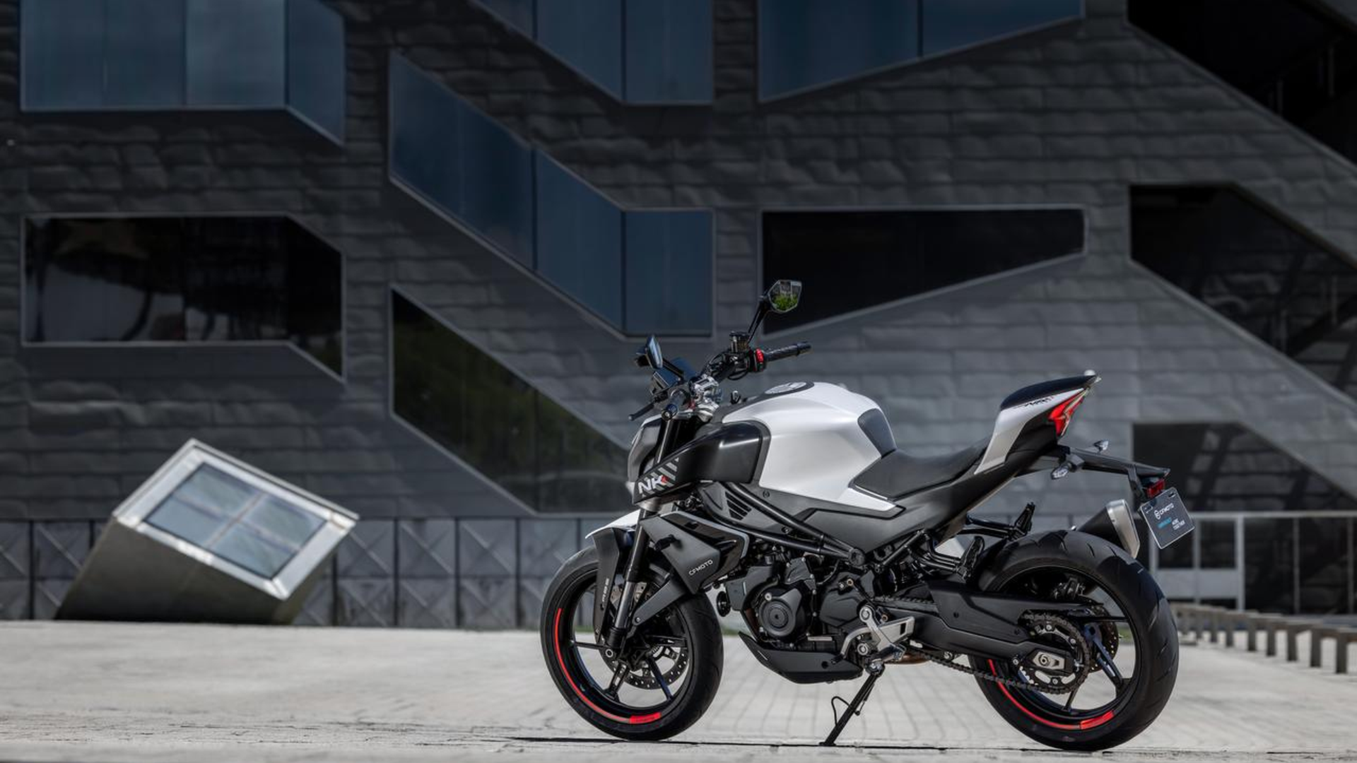 Cfmoto Nk Debutta In Italia La Nuova Naked Di Fascia Media Foto Motoblog