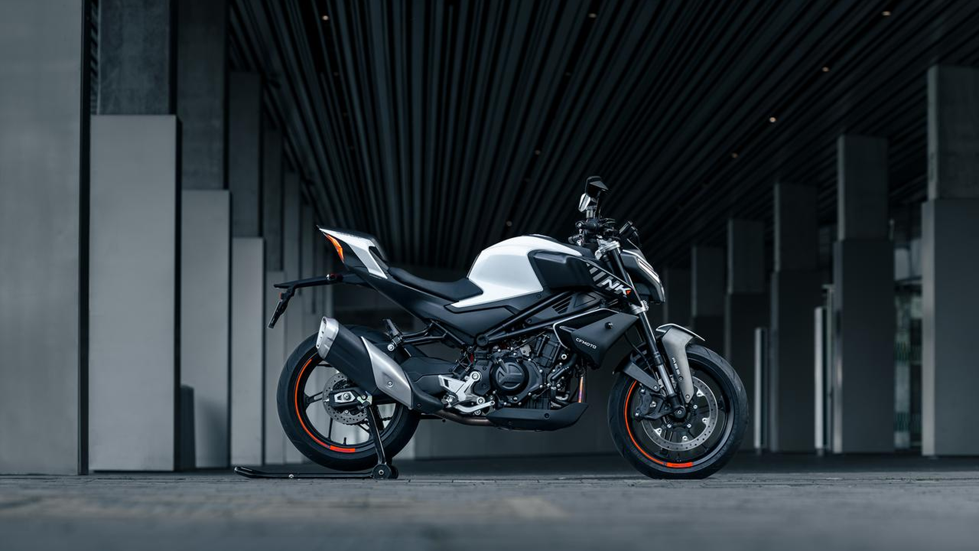 Cfmoto Nk Debutta In Italia La Nuova Naked Di Fascia Media Foto Motoblog