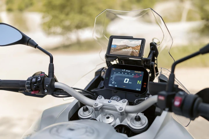 BMW Motorrad ConnectedRide Navigator: debutta il nuovo navigatore per moto [FOTO]