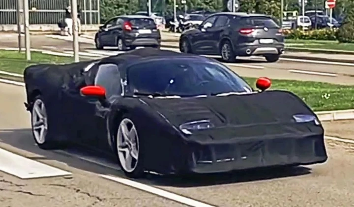 Ferrari SF90, la hypercar ha già un'erede: quando arriverà