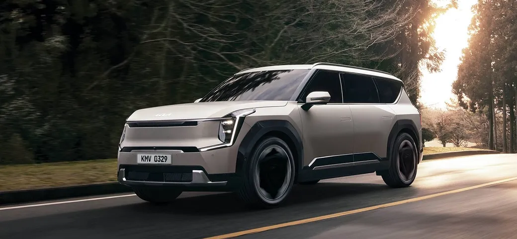 Kia EV9 tra le tre finaliste in due categorie dei World Car Awards 2024