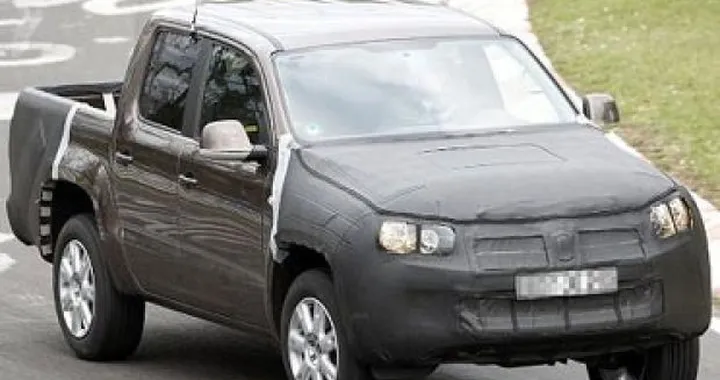 Volkswagen: nuove foto spia del pick-up Robust