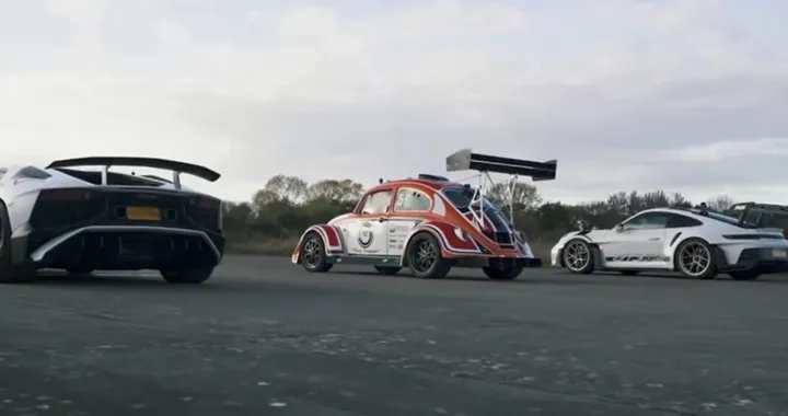 Bug Zappa sfida Porsche 911 GT3 RS e Lamborghini Aventador SV | VIDEO