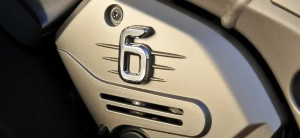 BMW K1600 GT: tecnologia di classe
