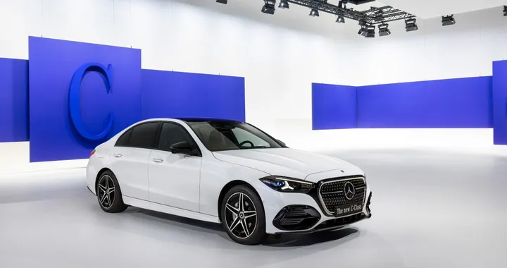 Nuova Mercedes-Benz Classe C, cambia tanto: prezzi da 48.844 euro (in Germania)
