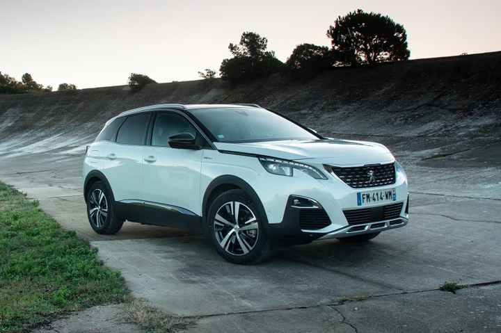 Peugeot 3008 HYbrid4: lo stato dell'arte della tecnologia ibrida plug-in francese