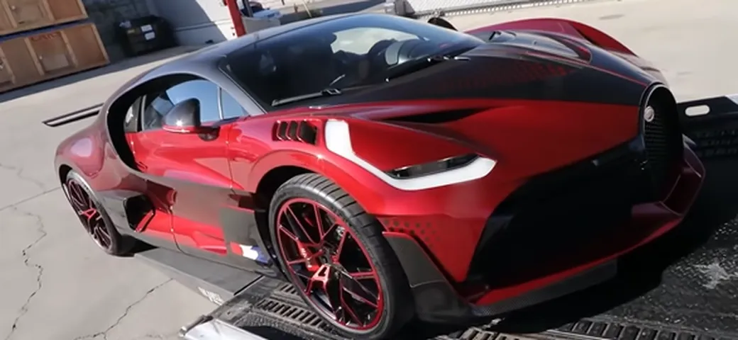 Bugatti Divo: la vernice da (quasi) 1 milione di euro