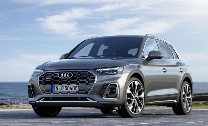 Audi Q5 TFSI e: i prezzi 2021 del SUV ibrido plug-in