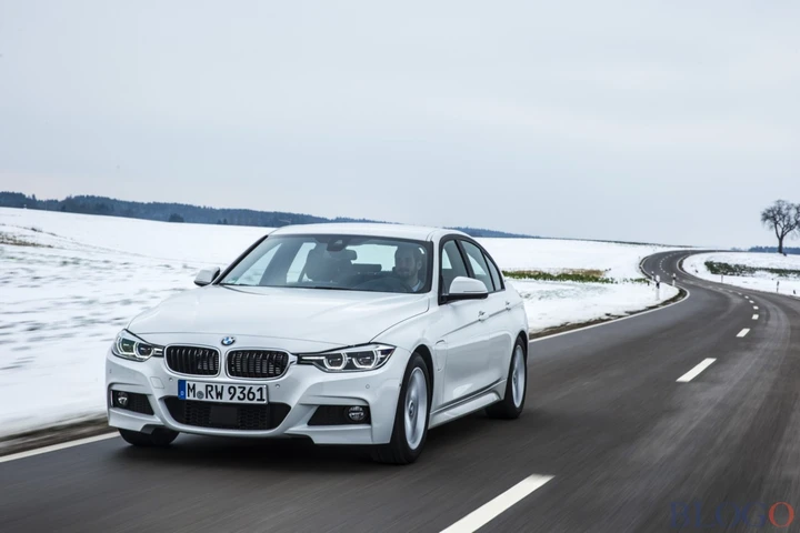BMW 330e iPerformance: l'ibrida per gli USA