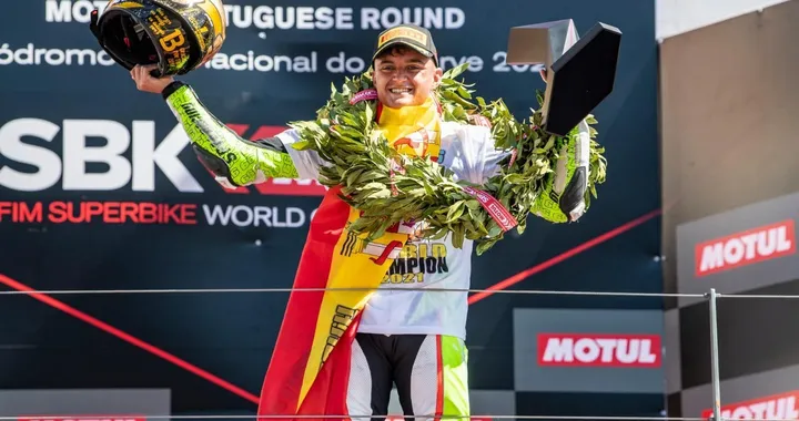 Supersport 300: Adrian Huertas Campione del Mondo 2021