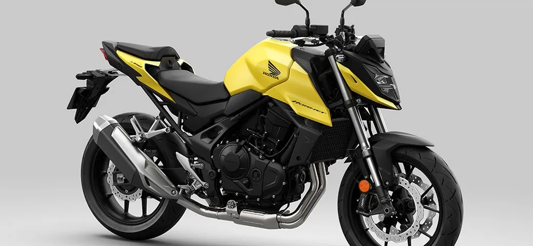 Honda CB750 Hornet 2023, un nuovo capitolo per l'iconica naked