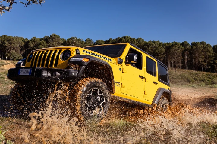Jeep protagonista agli “Xmasters” con Avenger e la gamma 4xe