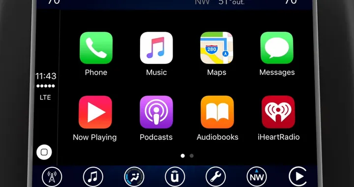 FCA: su Uconnect arrivano Apple CarPlay e Android Auto
