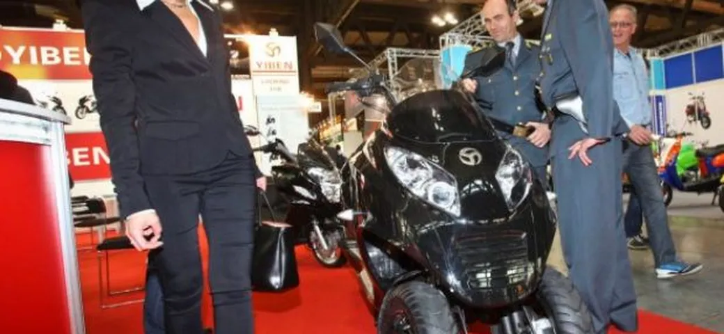 Eicma: sequestrato scooter a tre ruote prodotto da gruppo cinese Kaitong Motor