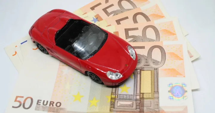 Assicurazione auto non circolante: una sentenza che farà discutere