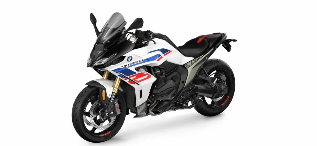 Potenza, eleganza e cervello: BMW presenta la R 1300 RS 2025 da 145 CV