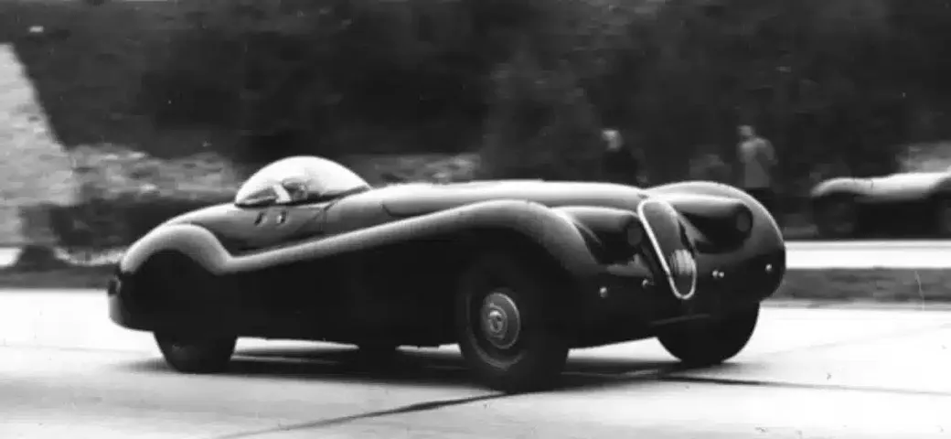 Questo bolide degli anni '50 è più veloce di molte auto moderne