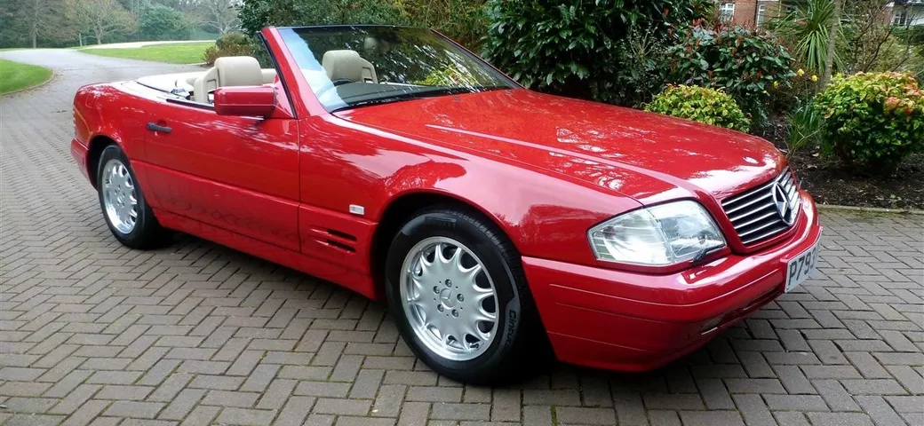 Perde le chiavi, abbandona la Mercedes SL500 per 20 anni