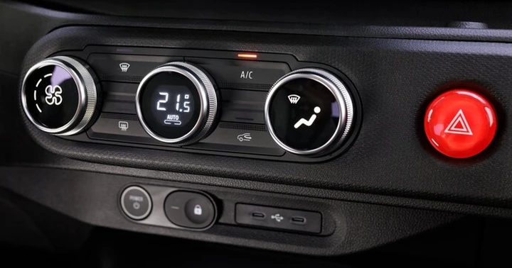 Renault dice basta al tutto touch: i pulsanti fisici resteranno sulle sue auto