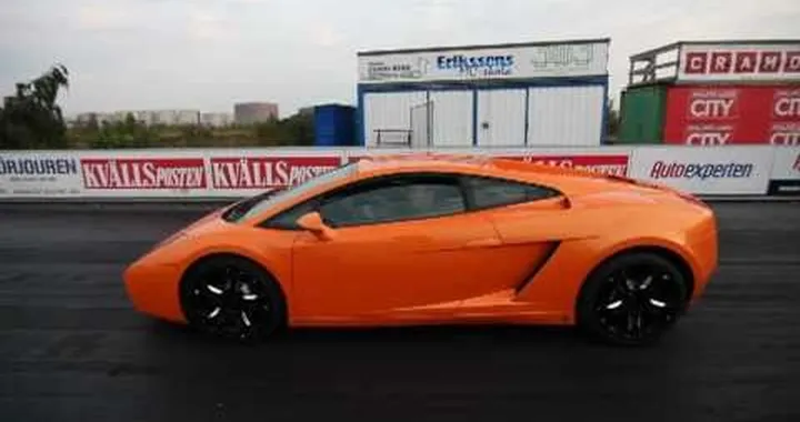 XXXLutz More-is-More Rocket vespa VS Lamborghini Gallardo // Thx More-Syndrome