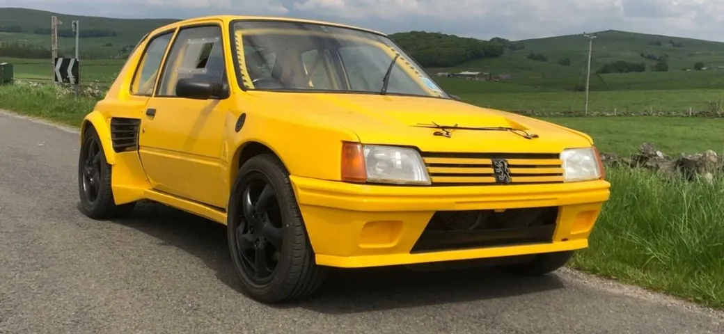 La Peugeot 205 GTI elaborata con motore Porsche
