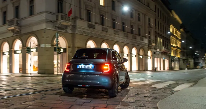 Fiat 500e, la versione dedicata a Giorgio Armani