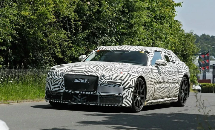 Jaguar avvistata al Nürburgring la GT elettrica: massiccia e squadrata