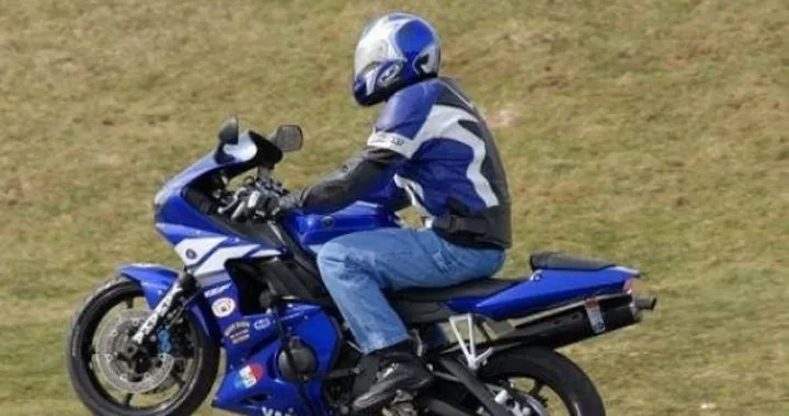 Wheelie teach: a scuola di impennate senza capottarsi