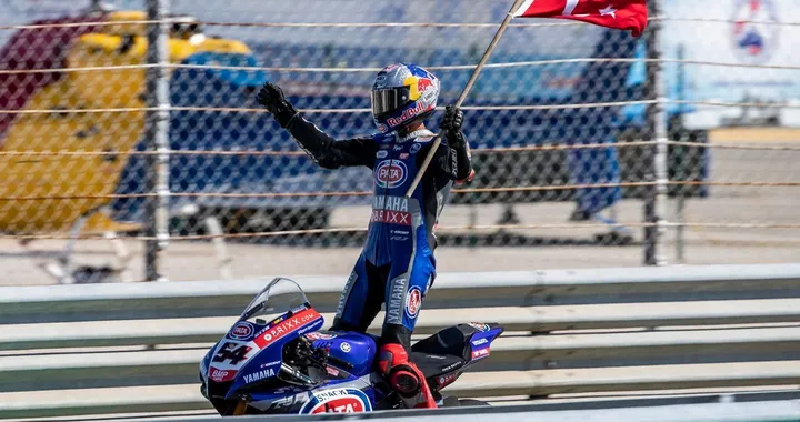 SBK Portimao: Gara-1 a Razgatlioglu su Redding, Rea KO!