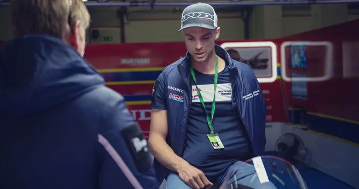 WSBK: Leon Camier fuori anche ai test di Misano