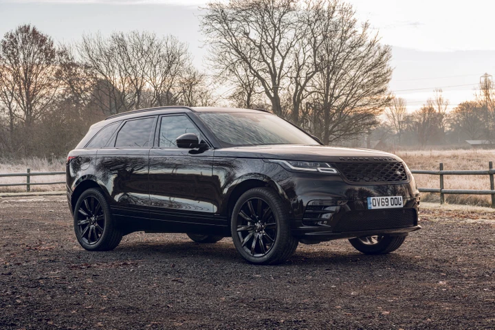 Land Rover: la versione speciale R-Dynamic Black per la Range Rover Velar