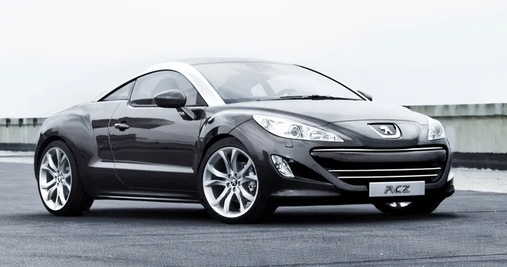 Peugeot RCZ: 10 anni per la sportiva coupé del Leone
