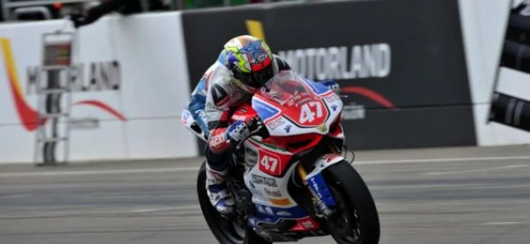 STK 1000, Silverstone: la 