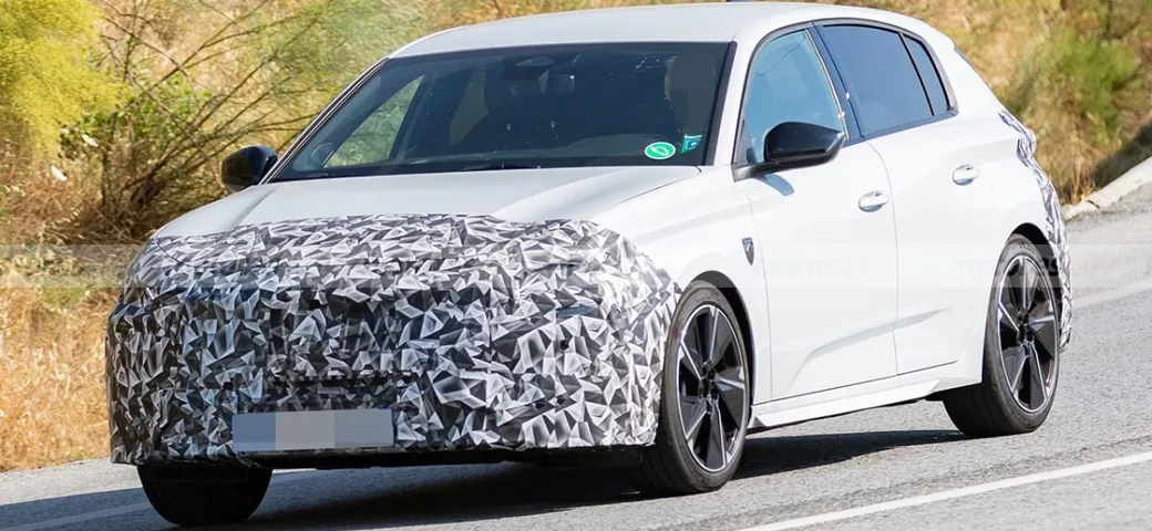 Peugeot 308, tutte le novità del restyling: obiettivo battere la Golf