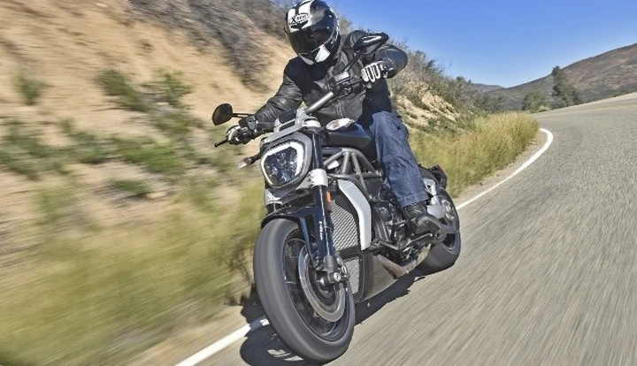 Ducati XDiavel 2016: primo contatto