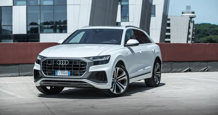 Audi Q8: prova su strada della versione 50 TDI quattro