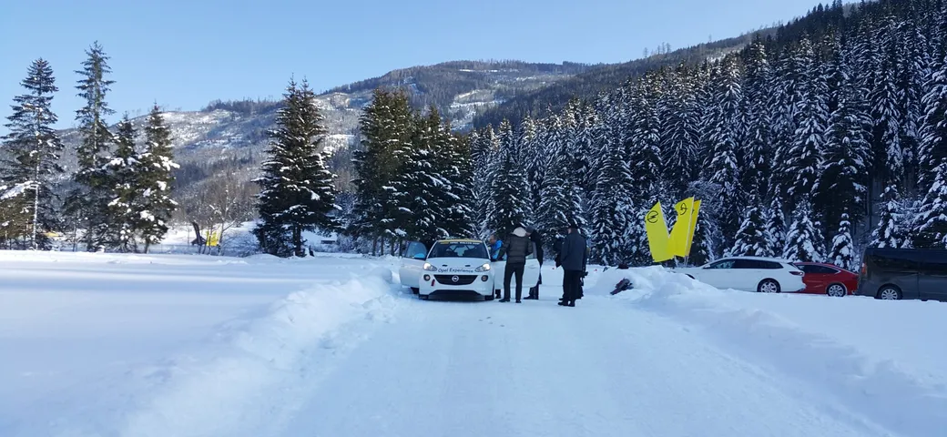 Opel Adam - Pista su ghiaccio