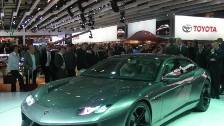 Lamborghini smentisce il congelamento della Estoque