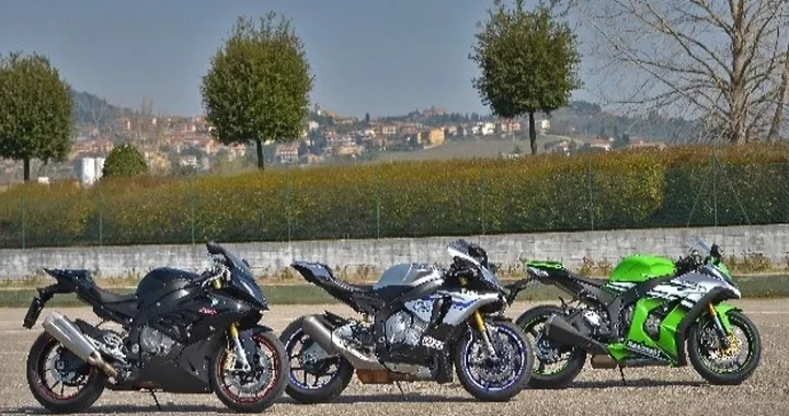 Comparativa: Yamaha YZF-R1M vs BMW S1000RR vs Kawasaki ZX-10R 30th Anniversary