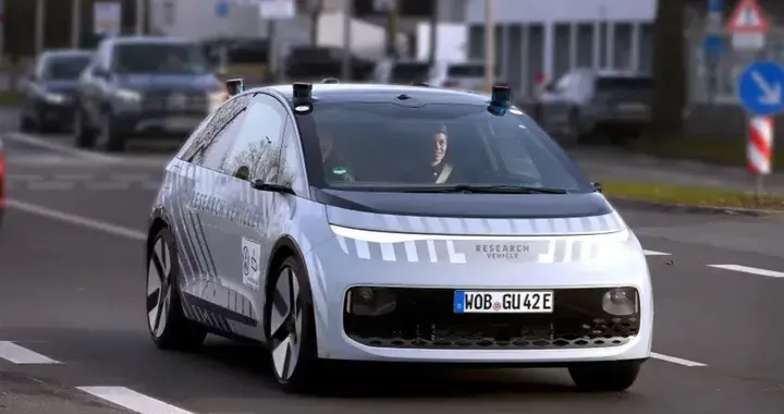 Anche Volkswagen vara il suo robotaxi senza guidatore umano