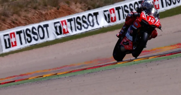 Superstock1000: la prima di Rinaldi. Tamburini a podio