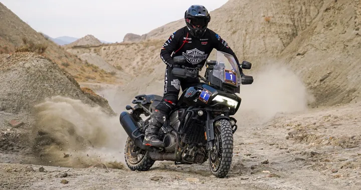 Harley-Davidson Pan America, con Pedrero tra le dune