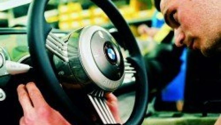 BMW: dipendenti sottraggono componenti per un valore complessivo superiore ai 3 milioni di euro