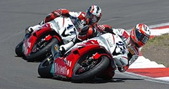 Yamaha Germany conferma Curtain e Parkes