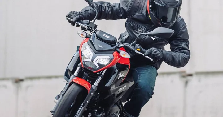 TVS Raider 125: la naked ideale per studenti e pendolari