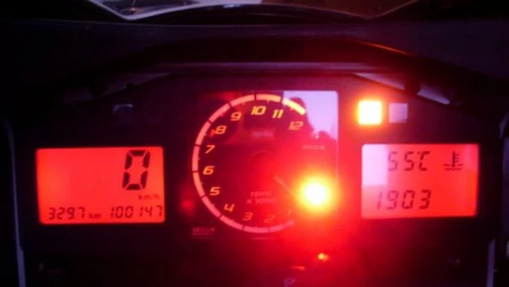 Foto del giorno: la mania dei 100.000 km, Aprilia RSV1000 del 2002