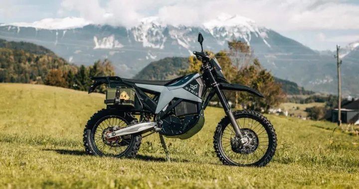 STRiX: l’enduro elettrica nata per la NATO arriva tra i civili