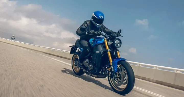 Yamaha svela XSR900 2022: caratteristiche, foto e disponibilità