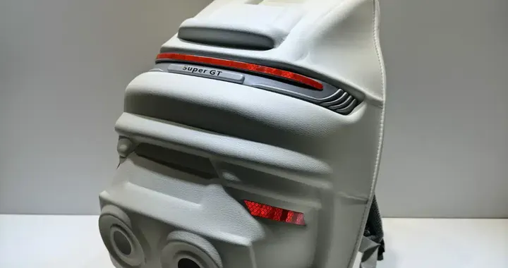 Misteriosi zaini Porsche 911 compaiono su AliExpress: sono reali?